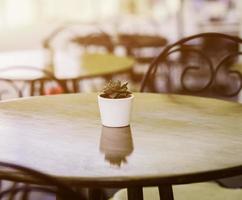 restaurant en plein air dans la rue photo