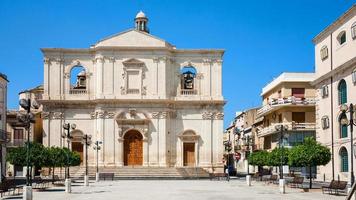 chiesa del santissimo crocifisso dans la ville de noto photo