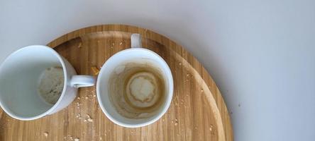 tasse blanche de petit déjeuner brésilien savoureux et aromatique photo