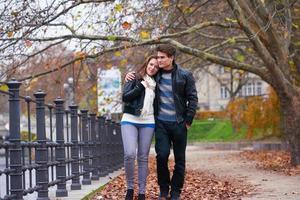 portrait de couple d'automne photo