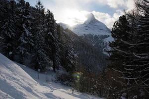 montagne cervin zermatt suisse photo