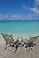 chaises de plage tropicales photo