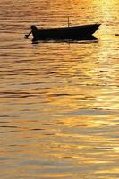 silhouette de bateaux photo