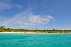 vue sur la plage tropicale photo