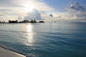 vue sur la plage tropicale photo