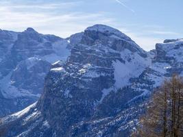 dolomites neige panorama val badia armentara photo