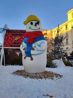 menton, france - 11 décembre 2021 - village du père noël ouvert pour noël photo