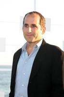 los angeles, 5 août - peter jacobson arrivant à la fête de l'été 2011 du fox tca à gladstones le 5 août 2011 à santa monica, ca photo