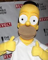 los angeles, 30 avril - homer simpson au gala du président de la ncta célébration du câble avec révolte au théâtre belasco le 30 avril 2014 à los angeles, ca photo