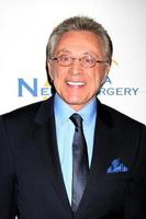 Los angeles, oct 6 - frankie valli arrivant au bal visionnaire de neurochirurgie ucla 2011 à l'hôtel beverly wilshire le 6 octobre 2011 à beverly hills, ca photo