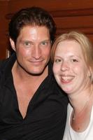 los angeles, 26 août - sean kanan, angelique de vries assistant au dîner de fans jeunes et agités 2011 à l'hôtel sheraton universel le 26 août 2011 à los angeles, ca photo