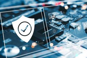 concept de cybersécurité technologie de réseau de sécurité mondiale, cryptage avec icône de cadenas sur l'interface virtuelle, protection des données personnelles sur Internet en ligne et protection contre les attaques de pirates.
