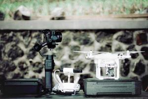 équipement professionnel drone et stabilisateur. photo
