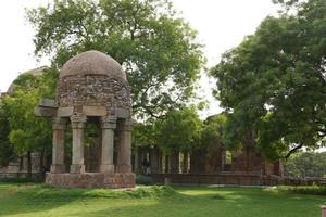 tombes tughluq sous-continent indien structures monotones et lourdes à l'architecture indo-islamique construites pendant la dynastie tughlaq photo