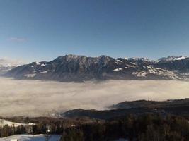 vue brumeuse sur la vallée du rhin photo