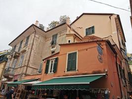 monterosso al mare, italie - 8 juin 2019 - le village pittoresque de cinque terre italie regorge de touristes photo