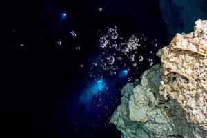 cenotes grotte plongée dans la fosse photo