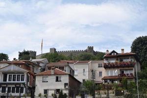 vue sur la ville d'ohrid dans le nord de la macédoine photo