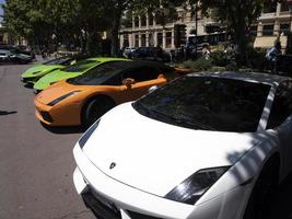 grasse, france - 25 juin 2022 - la course de taureaux lamborghini photo