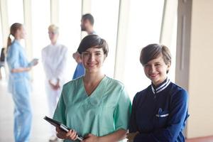 groupe de personnel médical à l'hôpital photo