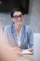 portrait d'une femme d'affaires prospère photo