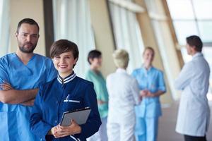 groupe de personnel médical à l'hôpital photo