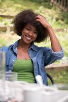portrait de belle fille afro-américaine heureuse photo