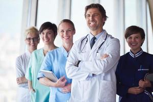 groupe de personnel médical à l'hôpital photo