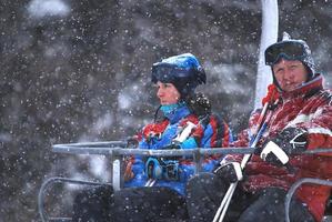 plaisirs d'hiver sur un télésiège photo