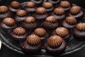 assiette à gâteau au chocolat photo