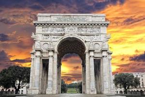 arc de place de la victoire de Gênes photo