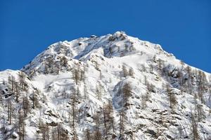 Alpes de montagne italiennes en hiver photo