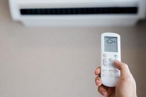 allumez le climatiseur à 25 degrés Celsius pour économiser de l'électricité. photo
