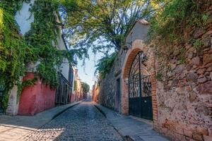 rue de san miguel et allende guanajuato photo