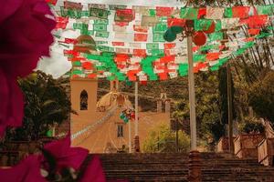 belle église dans le paysage de guanajuato au mexique photo