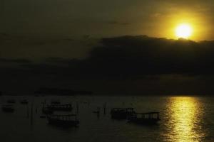 plage de tanjung kelayang photo