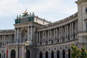 Heldenplatz dans le complexe de la Hofburg, Vienne, Autriche photo