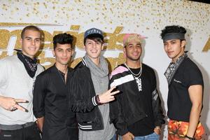 los angeles, 14 août - cnco, christopher velez, richard camacho, joel pimentel, zabdiel de jesus, erick brian colon aux amériques got talent saison 13 live show tapis rouge au dolby theatre le 14 août 2018 à los angeles, ca photo