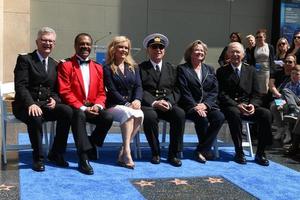 los angeles - 10 mai fred grandy, ted lange, jill whelan, gavin macleod, lauren tewes, bernie kopell aux croisières princesse reçoivent une plaque étoile honorifique en tant qu'ami du hollywood walk of fame au dolby theatre le 10 mai 2018 à los angeles, Californie photo