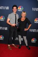 los angeles, 16 septembre - ben feldman, sa mère à la nbc et vanity fairs 2014-2015 événement de la saison télévisée à hyde sunset le 16 septembre 2014 à west hollywood, ca photo