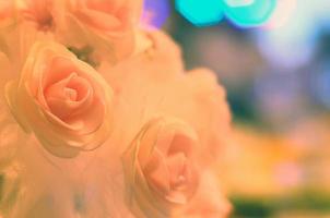 photo détaillée d'un beau bouquet de mariage de fleurs. cadeau traditionnel et obligatoire du marié le jour du mariage