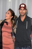 los angeles, 30 avril - jennifer lopez, enrique iglesias lors d'une conférence de presse pour yandel, jennifer lopez et enrique iglesias pour annoncer leur tournée estivale au boulevard3 le 30 avril 2012 à los angeles, ca photo