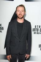 los angeles, 10 septembre - simon pegg au star trek into dark blu-ray and dvd release party au california science center, le 10 septembre 2013 à los angeles, ca photo