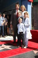 los angeles, 24 mars - will ferrell, viveca paulin, mattias paulin ferrell, axel paulin ferrell, magnus paulin ferrell à la cérémonie des étoiles will ferrell hollywood walk of fame au boulevard hollywood le 24 mars 2015 à los angeles, ca photo