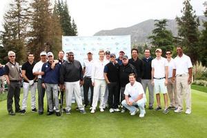 los angeles, 15 avril - jack wagner et golfeurs de célébrités au tournoi de golf de célébrités jack wagner au profit de la société de leucémie et de lymphome au club de golf au bord du lac le 15 avril 2013 à toluca lake, ca photo