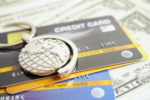 carte de crédit pour les achats en ligne, concept d'entreprise de financement de la sécurité. photo
