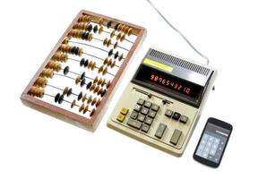 évolution du calcul calculatrice vintage abaque et ga moderne photo