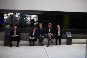 groupe de gens d'affaires au bureau photo