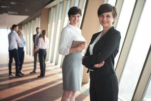 groupe de gens d'affaires, femmes en tant que chefs d'équipe photo