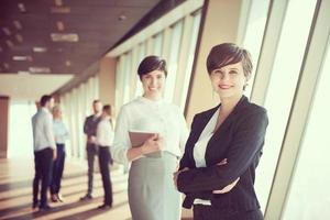 groupe de gens d'affaires, femmes en tant que chefs d'équipe photo